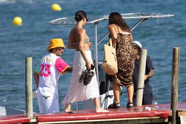 Antoine Griezmann y Erika Choperena, de vacaciones en Ibiza.