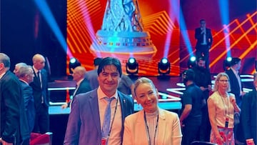 La presidenta del Celta, Marián Mouriño, y el director de fútbol, Marco Garcés, en el sorteo de la Europa League en Mónaco.