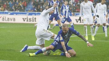 30/11/19 PARTIDO PRIMERA DIVISION
ALAVES REAL MADRID
POSIBLE PENALTI SERGIO RAMOS ALEIX VIDAL