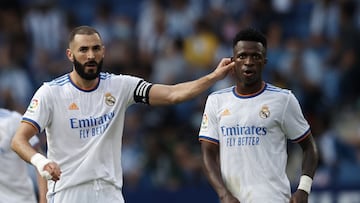 Benzema y Vinicius, durante un partido del Real Madrid.