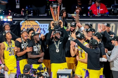 El equipo de la NBA, la liga de baloncesto más importante del mundo, y casa de grandes mitos del básquet planetario como Abdul-Jabbar, Magic Johnson o Kobe Bryant, queda en segundo lugar. Las regiones que más han buscado en Google al equipo angelino han sido Bahamas y Haití, seguido de cerca por Filipinas. 
