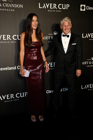 Bastian Schweinsteiger e 
Ana Ivanovic durante la alfombra negra de la ceremonia inaugural de la Laver Cup celebrada en el Uber Arana de Berlin.