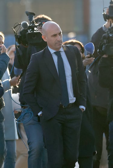 El expresidente de la Real Federación Española de Fútbol (RFEF) Luis Rubiales a su llegada a la Audiencia Nacional.