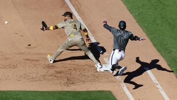 NEW YORK, NEW YORK - JUNE 15: Luis Arraez #4 of the San Diego Padres gets a force out at first base during the fourth inning against Jeff McNeil #1 of the New York Mets at Citi Field on June 15, 2024 in New York City. Jim McIsaac/Getty Images/AFP (Photo by Jim McIsaac / GETTY IMAGES NORTH AMERICA / Getty Images via AFP)
