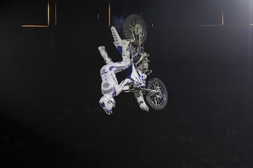 Dany Torres, Pat Bowden (Australia), David Rinaldo (Francia), José Mincha, Clinton Moore y Maikel Melero saltaron al ruedo uno a uno para ofrecer un vbrante espectáculo en la vuelta de freestyle en Madrid.