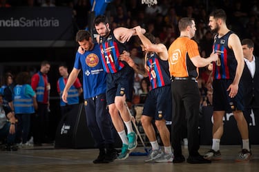 El Barça saca pecho en el Clásico de los caídos