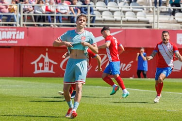 El Málaga pone el foco en Adrián Niño