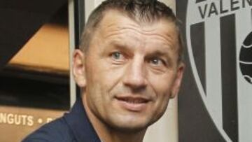 23/08/13
VALENCIA CF - RUEDA DE PRENSA
DJUKIC