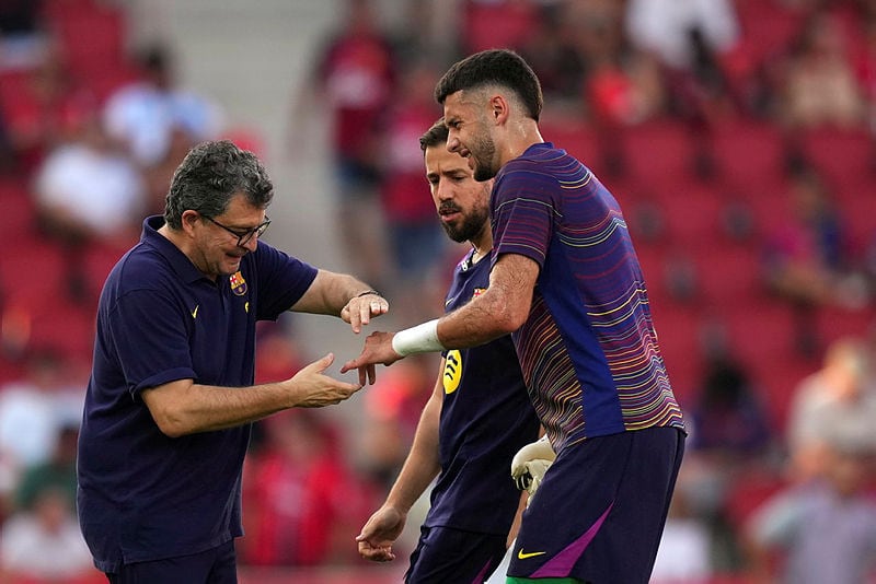 Joan García da el susto antes del partido ante el Mallorca