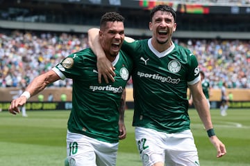 El equipo Paulista, máximo ganador del 'Brasileirão' consiguió un gran resultado en el Mundial de Clubes, llegando hasta los cuartos de final del torneo, donde caerían a manos del Chelsea, futuro ganador del torneo. Como premio por su participación recibirán 39.8 Millones de Dólares.