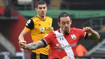 Southampton's English striker Danny Ings has an unsuccessful shot during the English Premier League football match between Southampton and Wolverhampton Wanderers at St Mary's Stadium in Southampton, southern England on February 14, 2021. (Photo