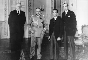 El 26 de enero, Alemania y Polonia firmaron un tratado de no agresión entre ambos durante 10 años. Los germanos buscaban desestabilizar la alianza franco-polaca y ganar tiempo para sus planes expansionistas. El pacto se rompería en 1939 con la invasión alemana.