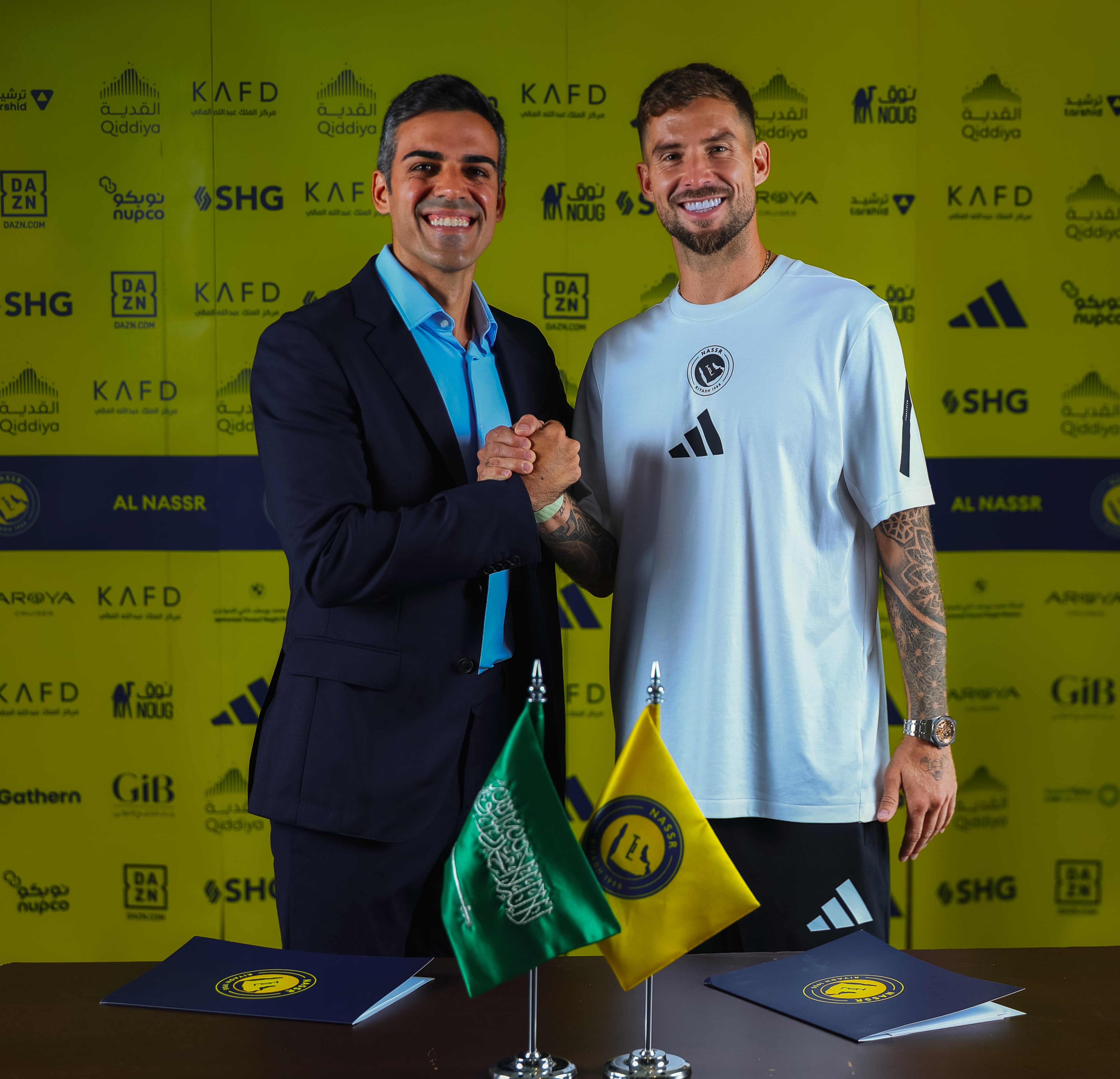 Oficial: Iñigo Martínez deja el Barcelona y ficha por Al Nassr