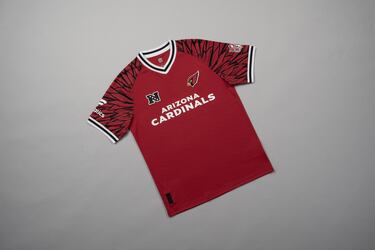 Las camisetas de los equipos de la NFL al estilo clásico del fútbol