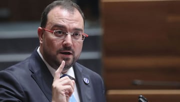 Adrián Barbón no descarta llevar a los tribunales el pacto en Cataluña
