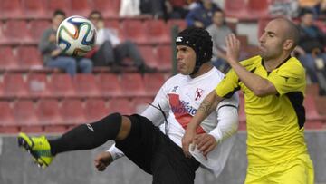 Luismi, con casco, firma dos años con el Valladolid.