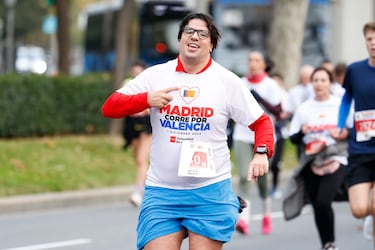 Las mejores imágenes de la carrera solidaria Madrid corre por Valencia