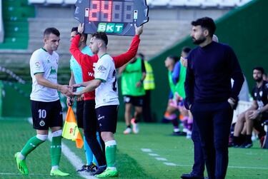 Aprobados y suspensos del Racing frente al Málaga: a palos con la victoria
