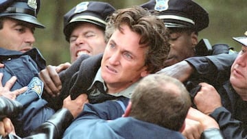 sean penn mystic river escena policias sean penn clint eastwood