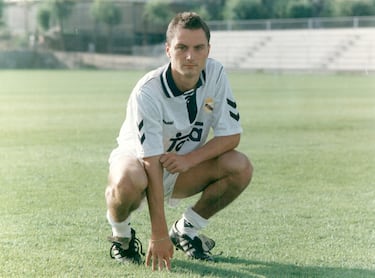 El mediapunta eslovaco llegó a España de la mano del Real Madrid en 1993. Disputó dos temporadas hasta su salida en 1995. Defendió la camiseta madridista en 45 ocasiones en las que marcó 3 goles.