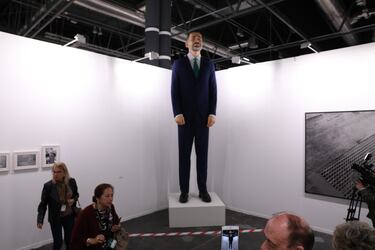 Ninot, obra de Santiago Sierra y Eugenio Merino en ARCO que representa al rey Felipe en la edición de 2019.