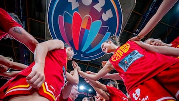 Las jugadoras de la Selección tras el entrenamiento previa a la final ante Bélgica en el Eurobasket 2025.