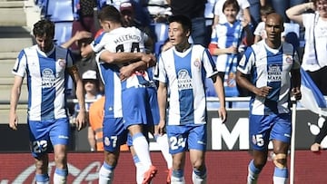 Los dos últimos verdugos culés en Cornellà se reúnen a 10.000 km