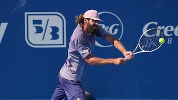 Reilly Opelka, ante De Miñaur en Cincinnati.