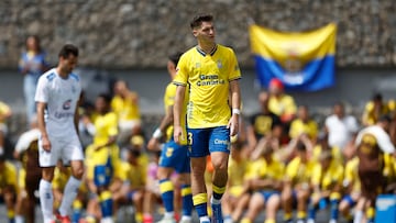 Mika Mármol.
