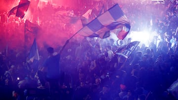 Soccer Football - Serie A - Napoli fans celebrate winning Serie A - Naples, Italy - May 4, 2023 Napoli fans celebrate winning Serie A REUTERS/Guglielmo Mangiapane
