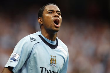 Tenía pinta de convertirse en uno de los mejores jugadores brasileños. En el Real Madrid y Manchester City nunca demostró su potencial. Su fichaje costó 42 millones de euros, y anotó 15 goles en su primer año y solo uno en el segundo.