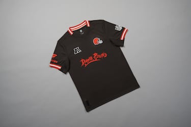 Las camisetas de los equipos de la NFL al estilo clásico del fútbol