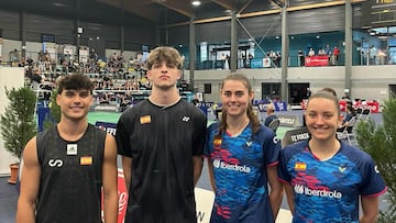 Daniel Franco, Rodrigo Sanjurjo, Carmen Jiménez y Nikol Carulla posan tras hacerse con el oro en el Future Series Nouvelle-Aquitaine