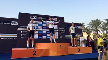 Marco Mathis, en el podio como campeón del mundo de contrarreloj en categoría sub-23.