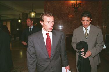 Butragueño es licenciado en Ciencias Económicas y Empresariales. Cursó un Master en Gestión de Entidades Deportivas por la Universidad de California (UCLA) y un Programa de Dirección General del IESE, en la Universidad de Navarra. Sanchís, es licenciado en Empresariales y tiene un Máster en Negocios Internacionales. 
 