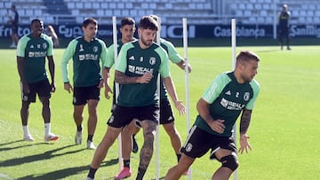 Entrenamiento del Burgos C.F. con la participación de aficionados en el estadio ‘El Plantio’
30-09-2023