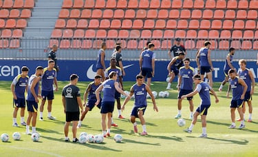 El grupo durante el entrenamiento. 