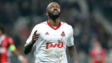 Manuel Fernandes celebra un gol con el Lokomotiv.