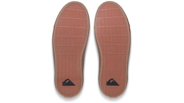 Estas zapatillas de Quiksilver evitarán que tus pies suden y se cansen