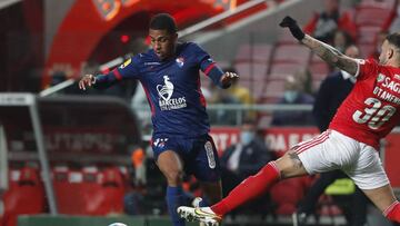 Samuel Lino, durante el partido contra el Benfica.