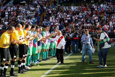 Homenaje y saque de honor de Rafa Garrido, socio número 1 del Rayo.