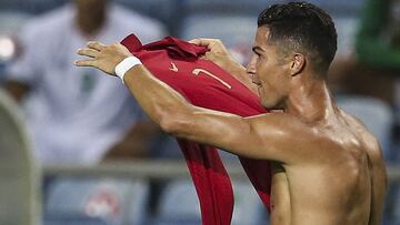 "Este récord es mío. Me faltaba un gol, marqué dos. Tengo todavía unos años más de carrera..."