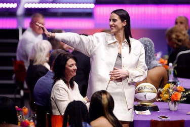 ¿En qué equipo de la WNBA jugará Caitlin Clark y cuándo será su debut?