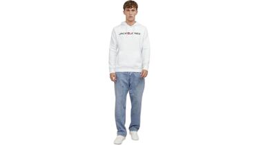 ¿Buscas un básico para todo? Esta sudadera para hombre es la mejor opción