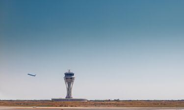 Primer aeropuerto en extensión y tráfico de Cataluña y el segundo aeropuerto con mayor tráfico de España detrás del Aeropuerto Adolfo Suárez Madrid-Barajas. Situado en la posición 89º a nivel global.