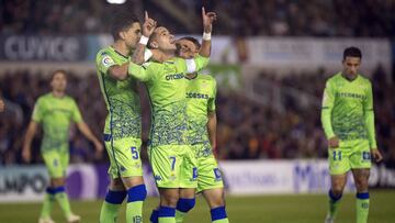 Sergio León celebra su gol al Racing de Santander.