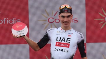 Ayuso: “Me gusta hablar en la carretera y con las piernas”