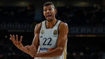 MADRID, 17/10/2023.- El pívot caboverdiano del Real Madrid Edy Tavares durante el partido de la tercera jornada de EuroLiga que Real Madrid y Zalgiris Kaunas disputan hoy martes en el Palacio de los Deportes, en Madrid. EFE/Juanjo Martín