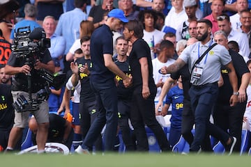 Sucedió en el apretón de manos posterior al partido de Premier League entre Chelsea y Tottenham de la temporada 2022/2023. El entonces entrenador de los ‘Spurs’, Conte, celebró de forma pasional frente al banquillo ‘Blue’ el gol del empate. Por ello, tras el pitido final, el saludo de caballeros se convirtió en una justa plena de intensos tirones y agarrones.