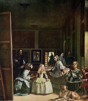 Diego Rodríguez de Silva y Velázquez, más conocido como Diego Velázquez, tiene en ‘Las meninas’ su obra maestra. Es una pintura realizada al óleo sobre un lienzo de unas grandes dimensiones (320,5 cm × 281,5 cm) y fue acabado 1656, año perteneciente al reinado de Felipe IV. Esta obra es el trabajo del pintor sevillano en la que “puso un mayor empeño para crear una composición a la vez compleja y creíble, que transmitiera la sensación de vida y realidad, y al mismo tiempo encerrara una densa red de significados”, según el Museo del Prado donde se puede ir a visitar.